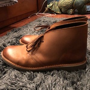 Clarks Chukka Boot, NEVER WORN, Size 9